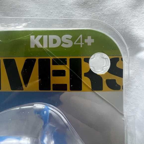 - NIP AQUA LUNG US DIVER PLAY SERIES KIDS MASK - REGAL KID MASK- 4 + - Picture 3 of 5